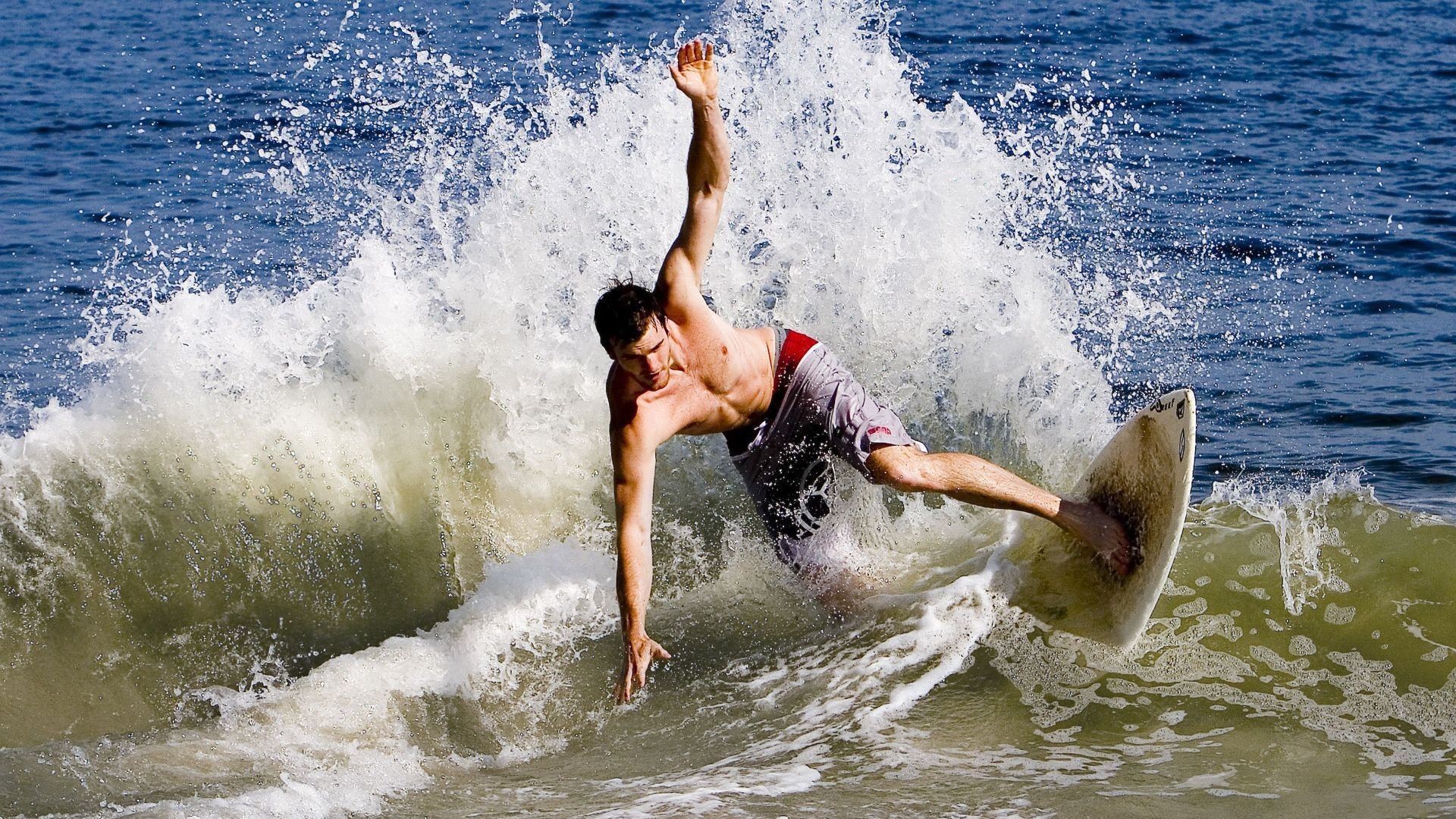 kaiyun体育综合-“英超场面火爆，球迷热情高涨”，zaker 英超