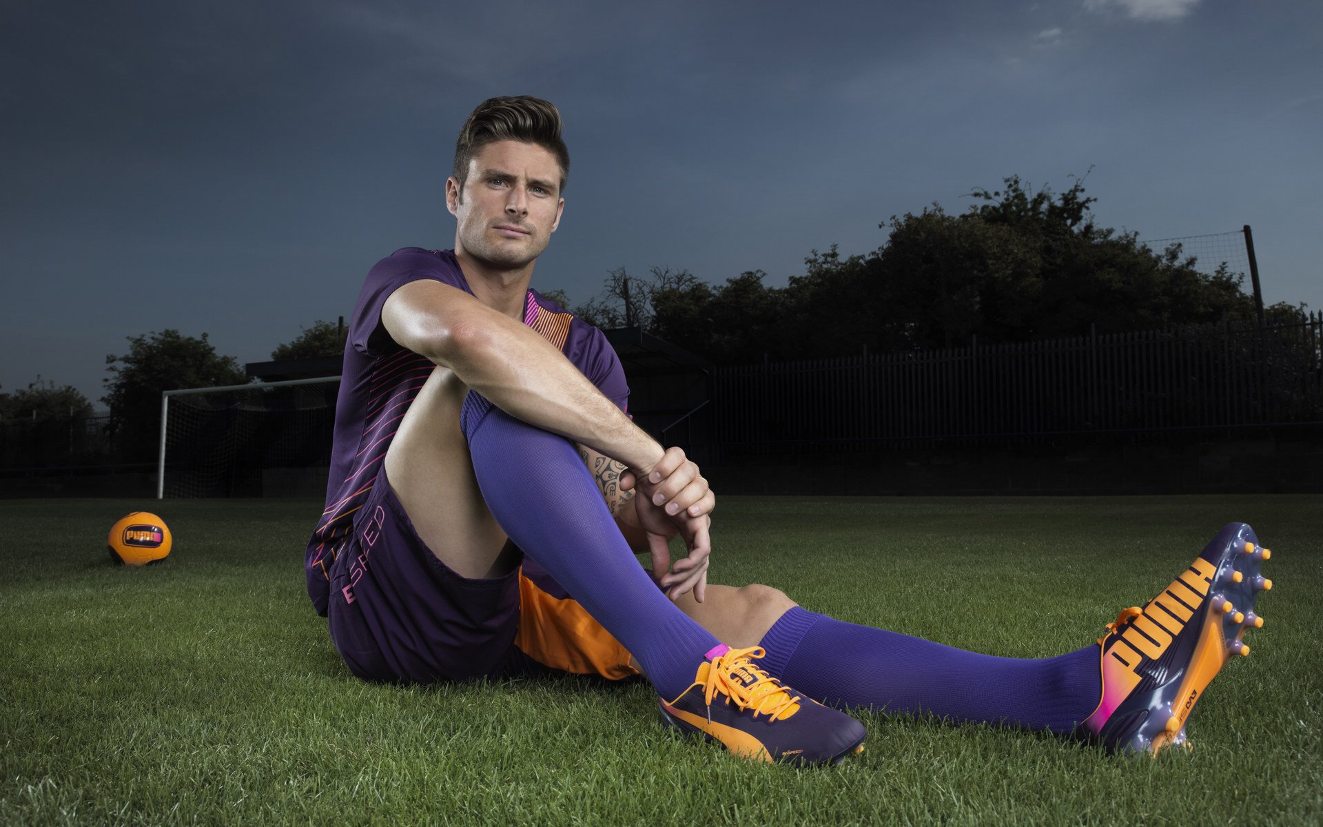 中国足球高位逼抢中传球连贯性评分，中国足球高峰